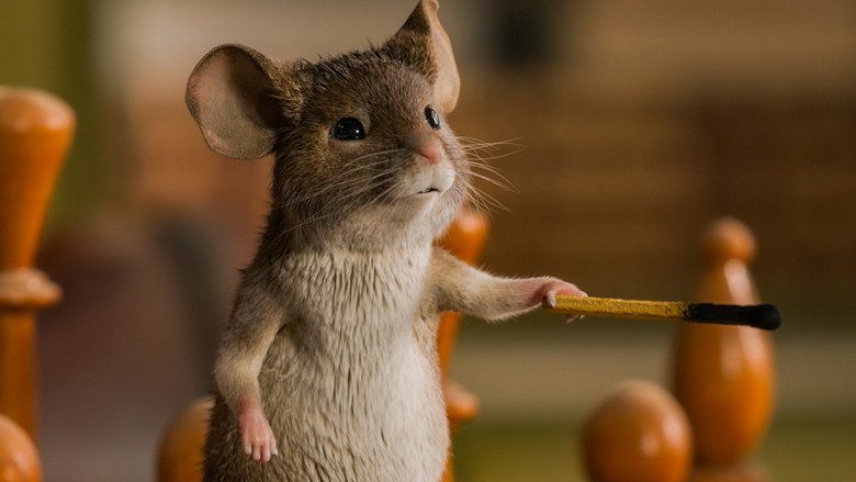 A Mouse Hunt for Christmas still 8