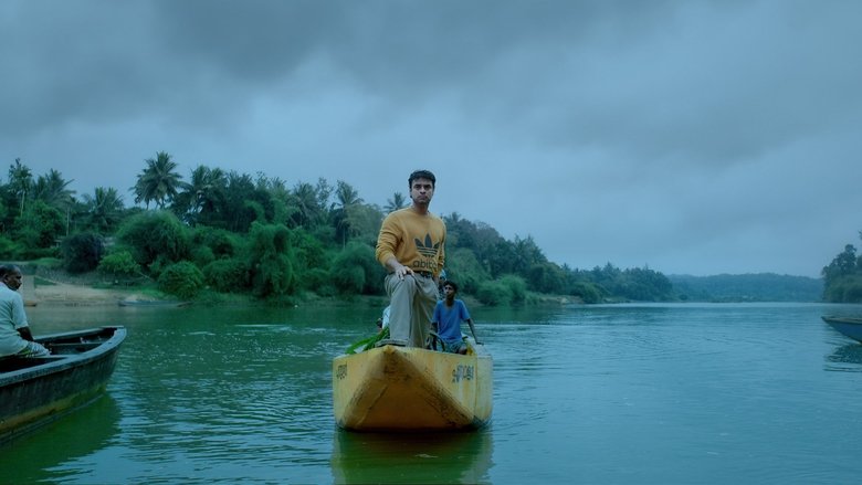 Minnal Murali still 5
