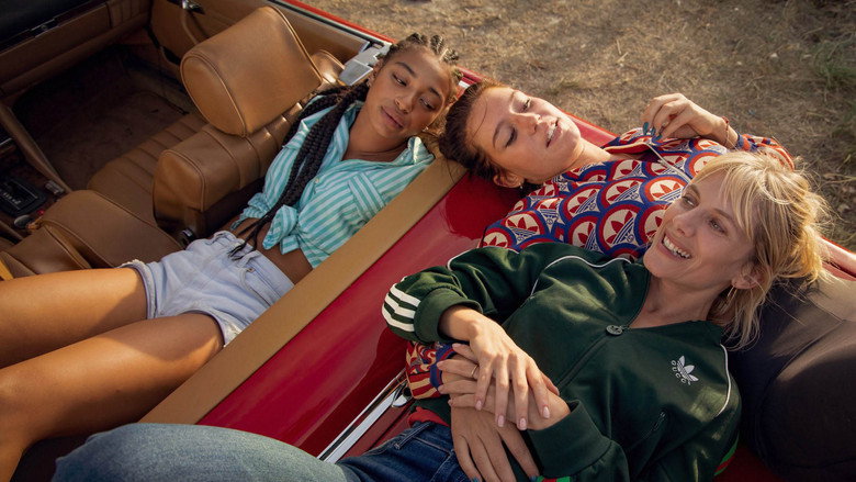 Wingwomen still 5
