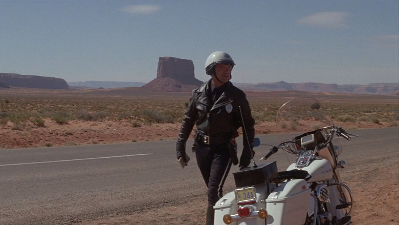 Electra Glide in Blue still 8