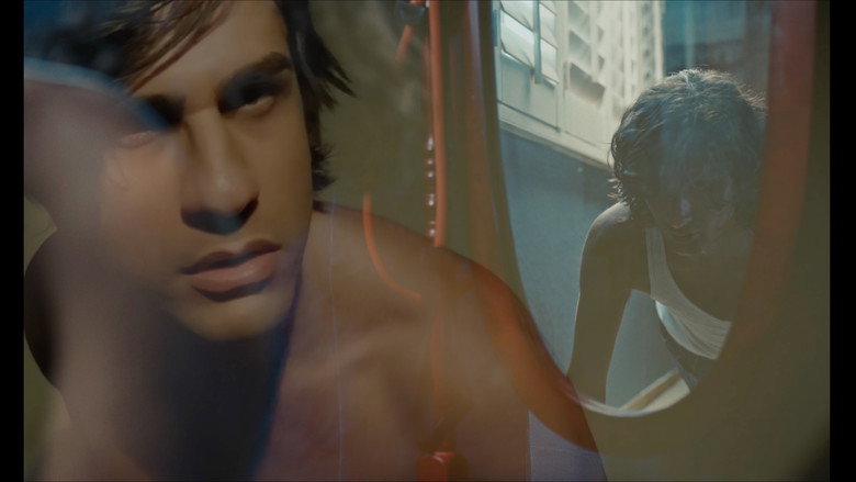 looksMAXXING still 1