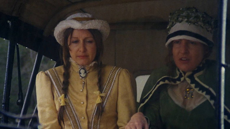 Inn of the Damned still 6