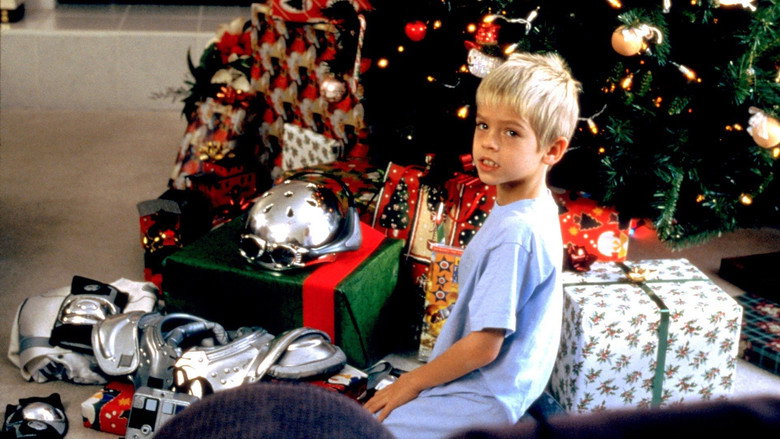 I Saw Mommy Kissing Santa Claus still 2