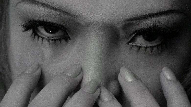 Funeral Parade of Roses still 3