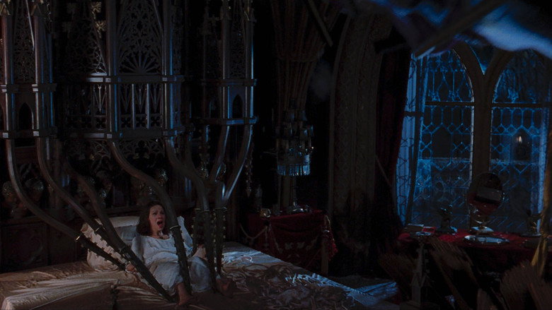 The Haunting still 8
