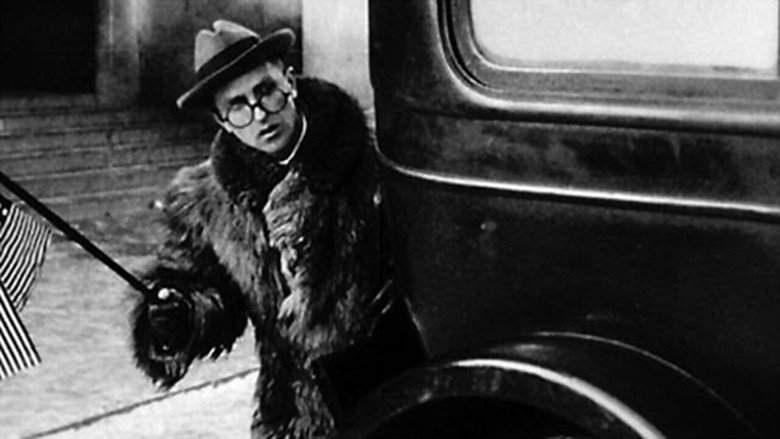 The Extraordinary Adventures of Mr. West in the Land of the Bolsheviks still 2