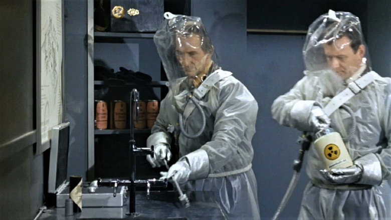 Island of Terror still 7