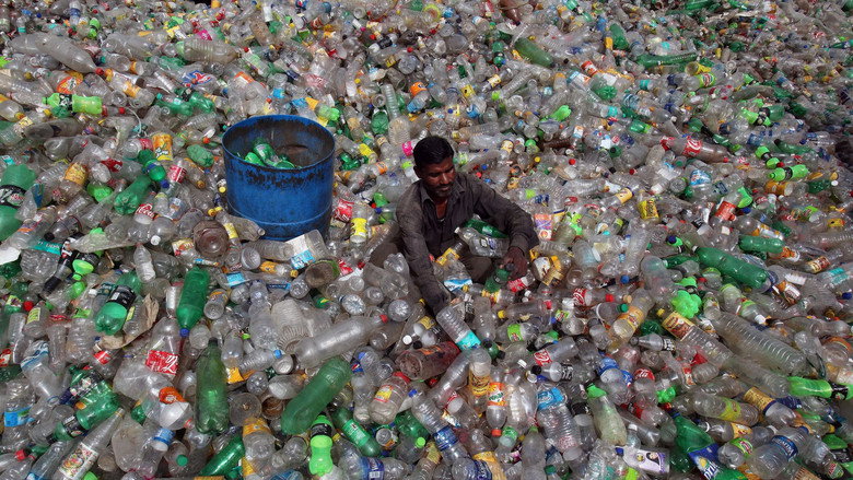 Plastic Planet still 1