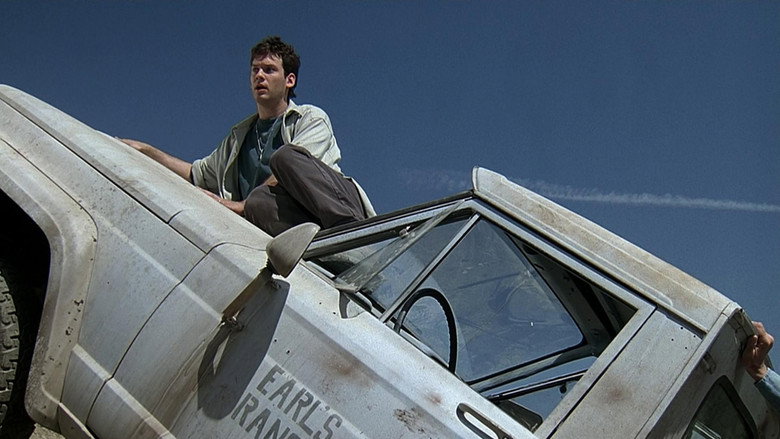Tremors 2: Aftershocks still 7