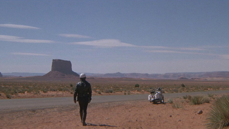 Electra Glide in Blue still 3
