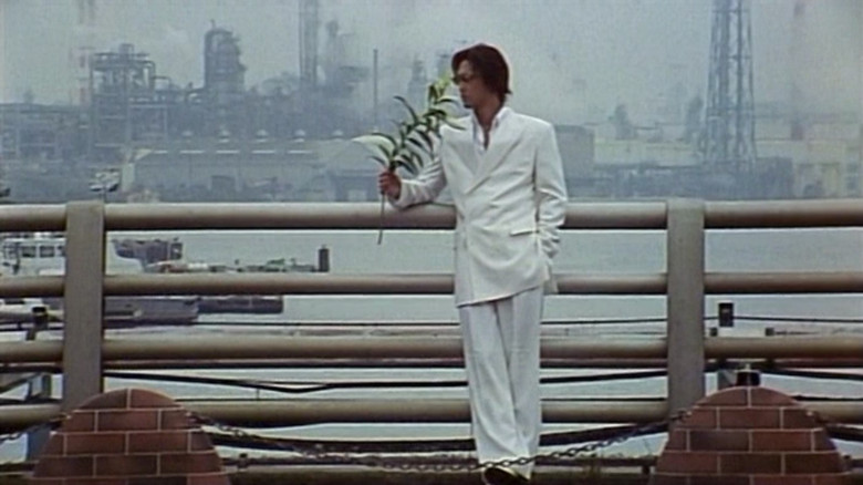 The Man in White still 1