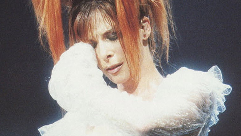 Mylène Farmer: Mylenium Tour still 4
