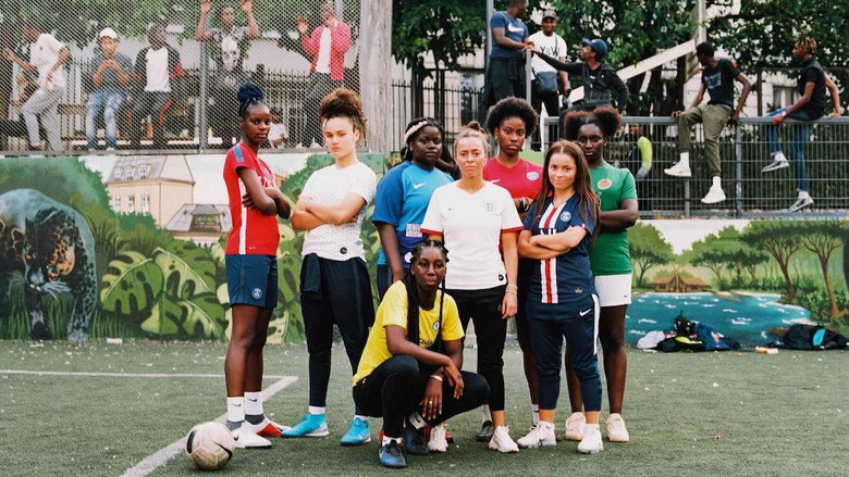 Footeuses still 1