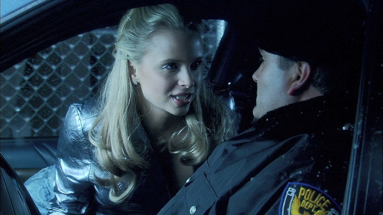 Decoys 2: Alien Seduction still 2