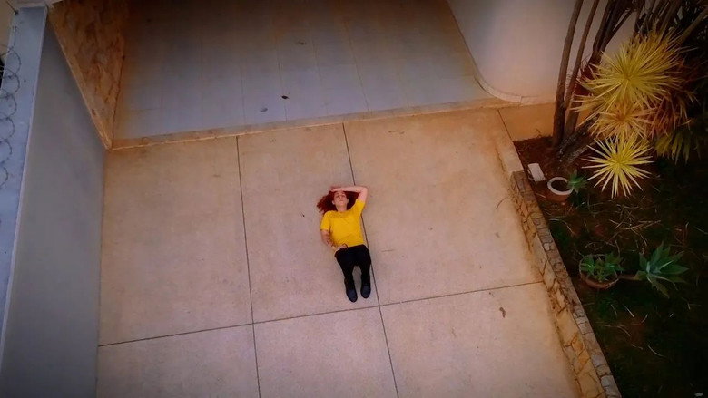 Shooglee still 1