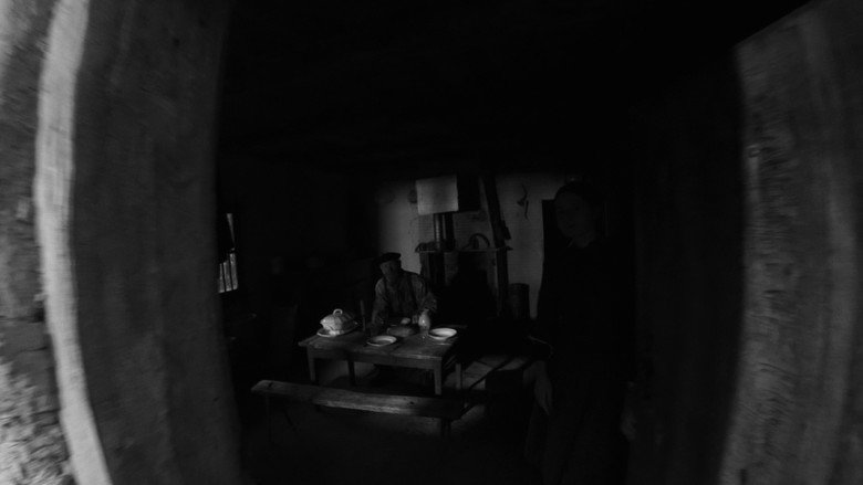 L'Hôte still 2